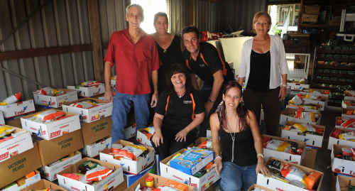 Cheap groceries: Glen Schultz, Cathy Newcombe, Lighthouse Calvary Care’s Debbie and Ron Hill, Ondrea Schultz and Bev Schultz with their first load of cheap groceries for Gympie consumers. Cheap groceries: Glen Schultz, Cathy Newcombe, Lighthouse Calvary Care’s Debbie and Ron Hill, Ondrea Schultz and Bev Schultz with their first load of cheap groceries for Gympie consumers.